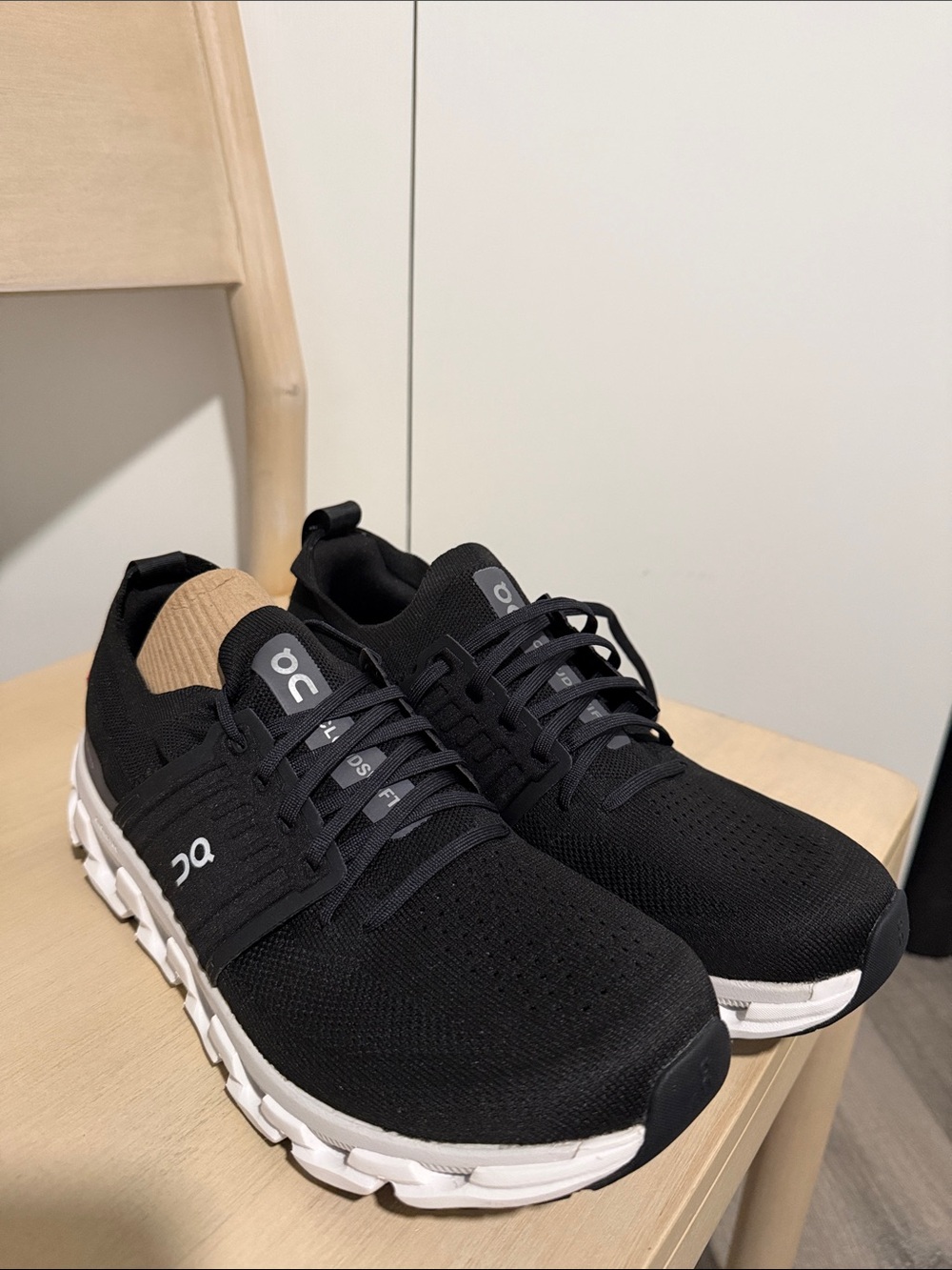 On Cloud Cloudswift Running Shoes Black White Women’s 10.5 NWOT